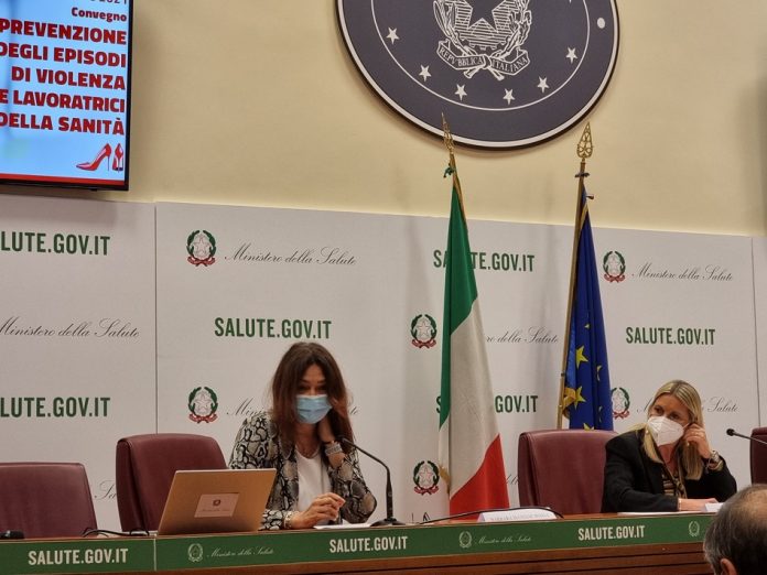 VIOLENZA MIN foto